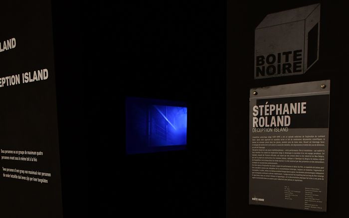 Expositions/ExpositionsPassées/26-09-20/Expo4BoiteNoire/StephanieRolandBoiteNoire-museephoto.jpg